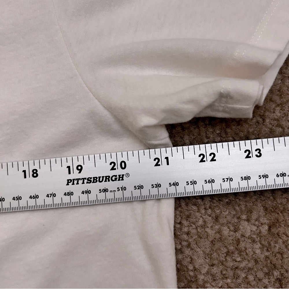 Old Navy Mustang '65 Crewneck Short Sleeve Tee - Picture 6 of 7